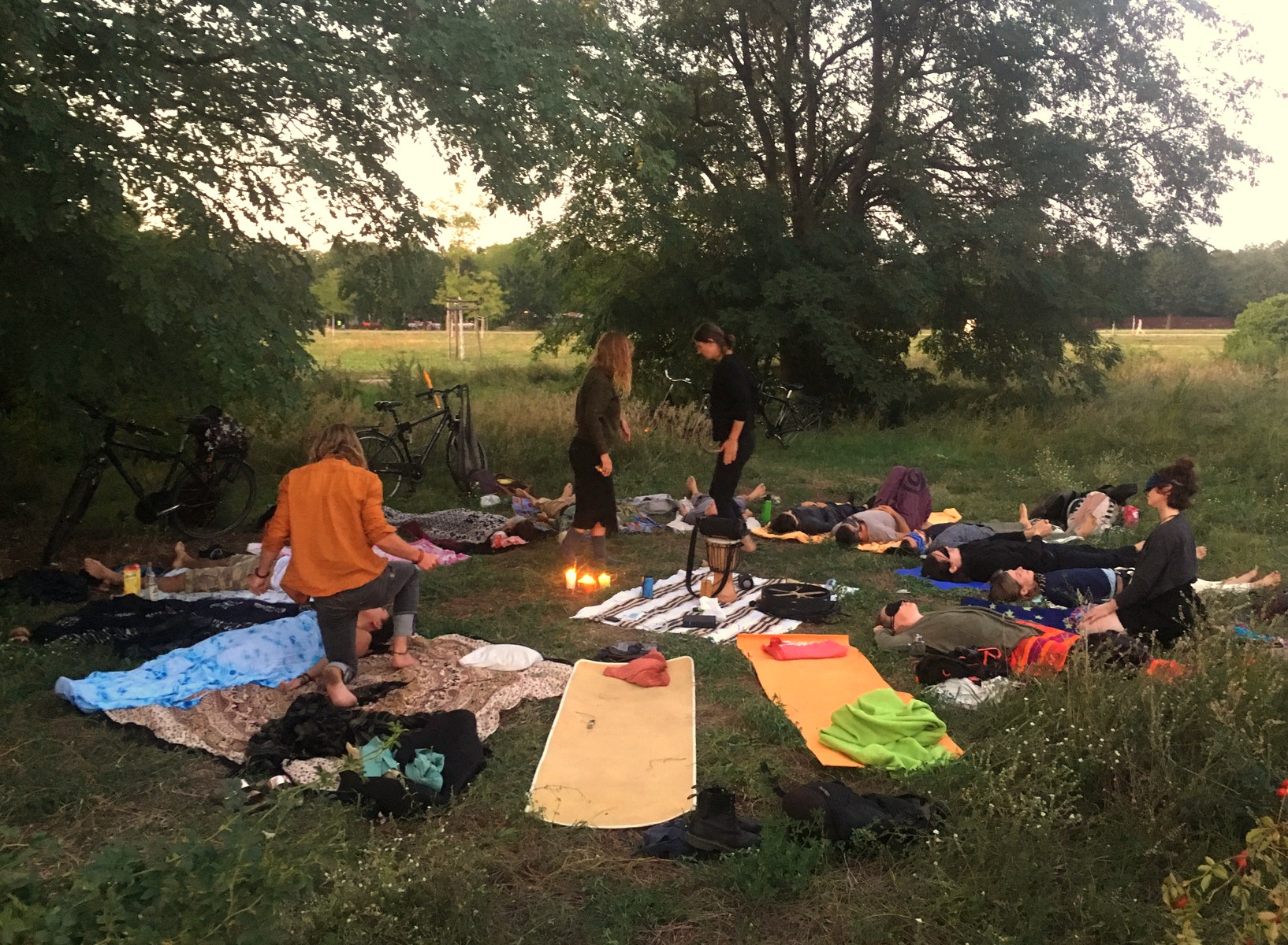 innerdance Session im Freien Berlin